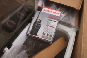 خفر السواحل بحضرموت يضبط كمية من أجهزة ومعدات الاتصالات بميناء المكلا