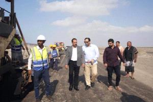 وزير الأشغال العامة يتفقد مشروع سفلتة الخط الدولي (العلم – دوفس)
