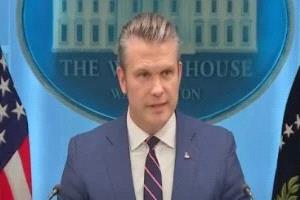 وزير الحرب الأمريكي: إيران لديها فرصة تاريخية لعقد اتفاق والكرة في ملعبها