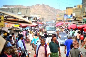 إصابة مدني إثر تبادل لإطلاق النار داخل سوق مودية بأبين