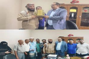 السلطة المحلية بلحج تكرم مدير عام طور الباحة تقديراً لجهوده المتميزة
