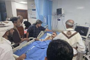 قيادات الانتقالي تزور دحة بعد محاولة اغتياله