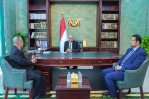 الصبيحي يوجّه بتطوير الموانئ والمطارات لضمان انسيابية النقل وخفض التكاليف