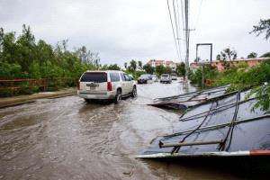 فيضانات دامية في الدومينيكان: وفاة طفلة وإجلاء آلاف السكان وسط حالة طوارئ واسعة