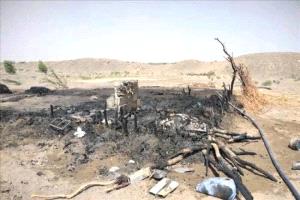 حريق يلتهم منزل أسرة أيتام في ريف المخا ويشرد أمًا وأطفالها دون إصابات