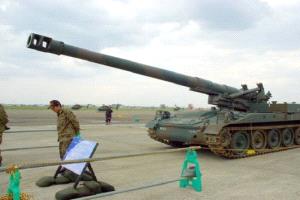 تعزيز ناري لأوكرانيا.. الناتو يمد كييف بمدافع أمريكية ثقيلة