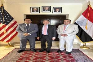 البيض: دعم أمريكي للحوار الجنوبي وتعزيز مسار الاستقرار في اليمن