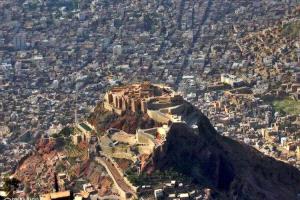 تعز تطلق مشروع تأهيل شارع العواضي الحيوي