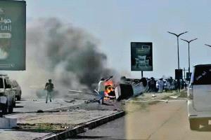 احتراق سيارة على الخط البحري بعدن يثير القلق