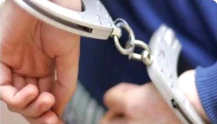 أمن لحج يضبط متهماً بقتل شقيقه ويوقف متورطين في إطلاق نار بالحَبيلين