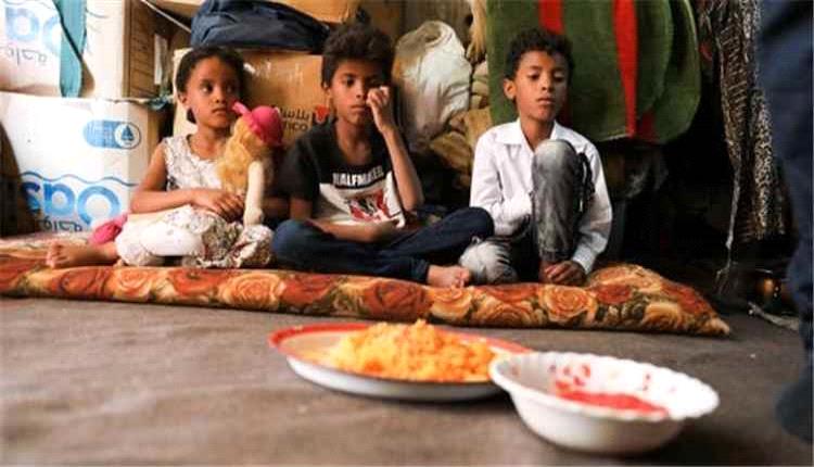 تقرير حقوقي: إجراءات الحوثيين تزيد معاناة اليمنيين وتعمّق أزمة الفقر والجوع
