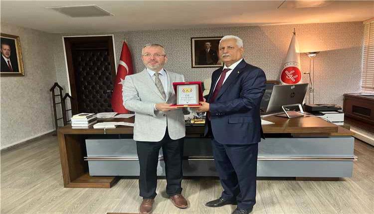 اليمن وتركيا تبحثان تعزيز الشراكة الثقافية والدينية قبيل انعقاد المنتدى المشترك في أنقرة