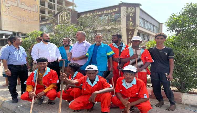 مدير عام المنصورة يدشن برنامجًا ميدانيًا لمتابعة النظافة والصرف الصحي وتحسين الخدمات