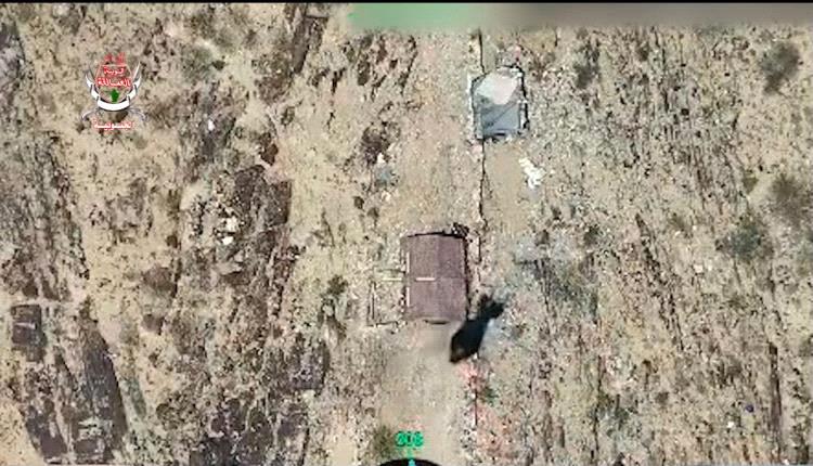 صقور العمالقة تستهدف طقمًا وثكنة حوثية في جبهة بيحان
