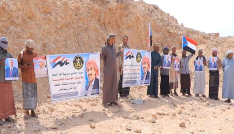 أبناء حجر الصيعر يصعّدون سلمياً رفضاً للتدخلات الخارجية
