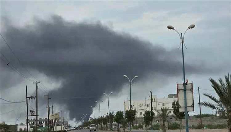 دبلوماسي يمني يدعو لتحويل المخا إلى نقطة انطلاق لهجوم واسع ضد الحوثيين
