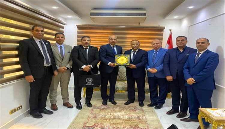 جامعة سوهاج تبحث مع الملحقية الثقافية اليمنية توسيع فرص التعليم للطلاب
