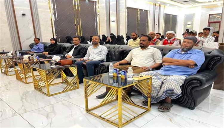 الجيلاني يشهد تكريم المساهمين في نجاح موسم البلدة السياحي بالمكلا