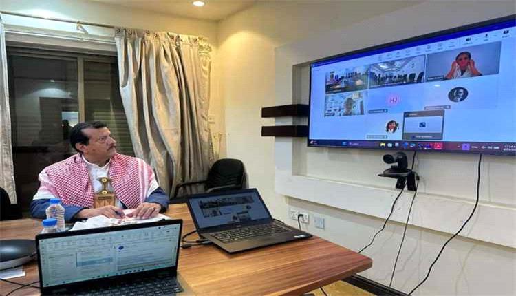 مأرب تبحث مع الصليب الأحمر تعزيز وتوسيع التدخلات الإنسانية