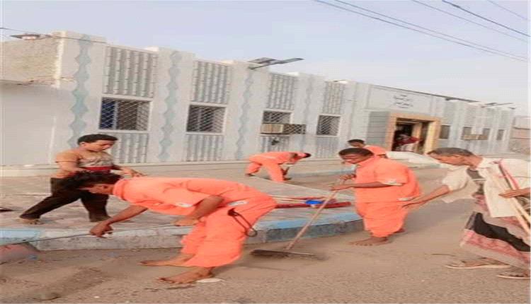 استمرار حملة النظافة الشاملة في المنصورة لليوم الثاني