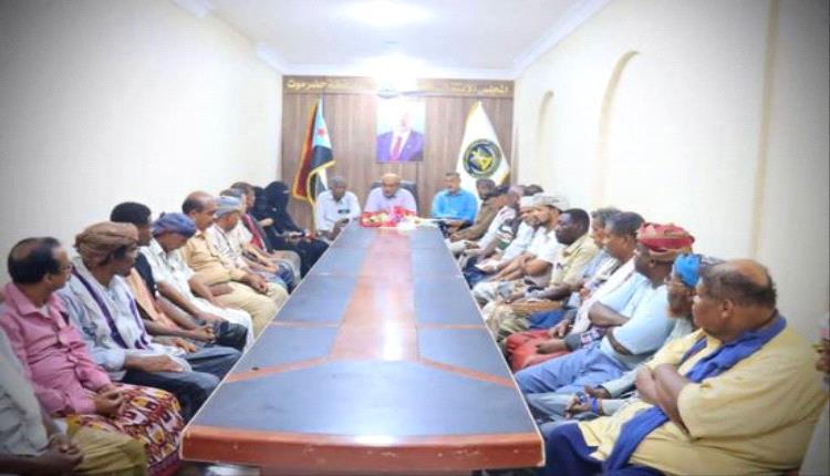 انتقالي حضرموت يستكمل ترتيبات مليونية الجيش الجنوبي في المكلا


