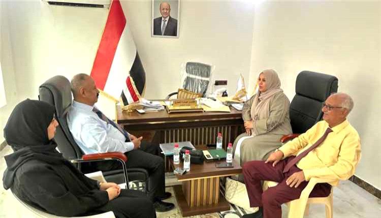 وزير النقل يبحث تعزيز تمكين المرأة وتوسيع حضورها في قطاعات الوزارة
