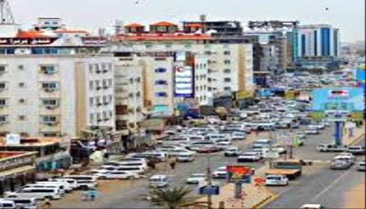 نقابات عمال عدن تحسم الجدل بشأن أسعار المواصلات