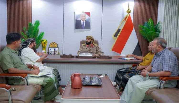 محافظ أبين يوجه بتحسين جودة الخدمات الصحية
