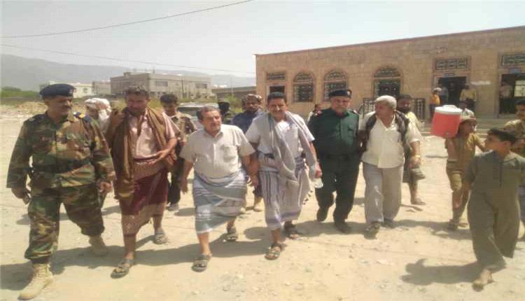 مدير عام لودر وقائد أمن المنطقة الوسطى يتفقدان فرع الهجرة والجوازات ويشيدان بالانضباط