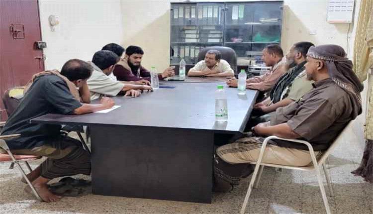 إدارة كهرباء لودر تبحث إنشاء مشروع للطاقة الشمسية في المنطقة الوسطى بأبين لتعزيز استقرار الكهرباء

