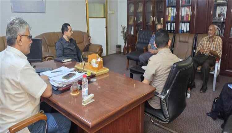 جامعة عدن ووفد أممي يناقشان تدريب كوادر الجهاز المركزي للإحصاء