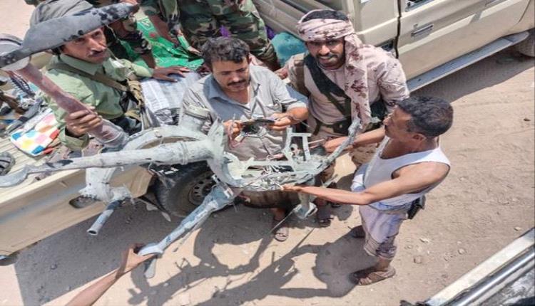 قوات دفاع شبوة تسقط مسيرة حوثية في جبهة بيحان حريب