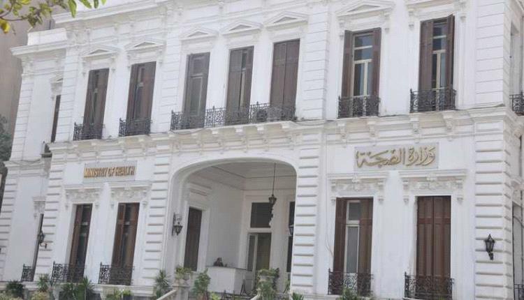 مصر تدفع نحو قاعدة بيانات لحسم جدل هجرة الأطباء