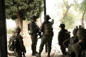 الجيش الإسرائيلي يعلن مقتل عناصر من حزب الله وإصابة جندي في اشتباك بجنوب لبنان
