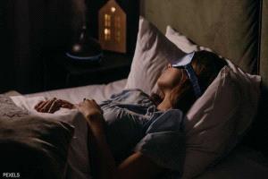 التعرق الليلي المستمر قد يكون جرس إنذار مبكر للسرطان