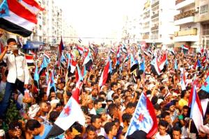 أزمات الخدمات في الجنوب.. ضغوط معيشية تتصاعد وإرادة شعبية ترفض الخضوع
