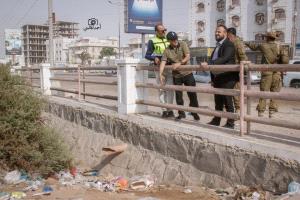 مدير عام المنصورة يتفقد أعمال صيانة وتأهيل شارع كورنيش المحافظ