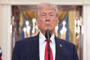 ترامب يلمح إلى اتفاق مرتقب مع إيران بشأن هرمز والملف النووي