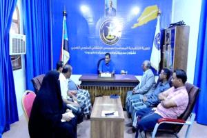 انتقالي حضرموت يشيد بدور تحالف عماد في الدفاع عن حقوق العمال والفلاحين
