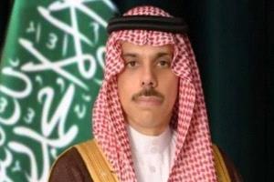 وزير الخارجية السعودي يبحث مع نظيرَيه القطري والتركي خفض التوترات الإقليمية