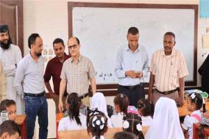 مدير عام دارسعد يدشن العام الدراسي الجديد ويؤكد دعم التعليم بالطاقة الشمسية 