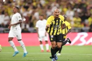 فابينيو يودع الاتحاد بعد مسيرة حافلة بالإنجازات
