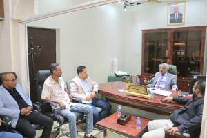 رئيس صندوق صيانة الطرق يبحث مع مدير المنصورة تطوير مشاريع الطرق وتحسين الخدمات