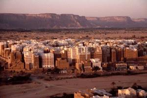 مواطن حضرمي يفارق الحياة برصاص قوات الطوارئ في العبر