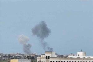 استهداف حوثي يطال ميناء المخا وسط تصعيد متزايد بالساحل الغربي