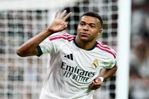 الدوري الإسباني: هاتريك مبابي يقود ريال مدريد للفوز على سوسيداد