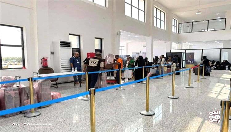 مطار المخا ينطلق أول رحلة مدنية مباشرة إلى القاهرة