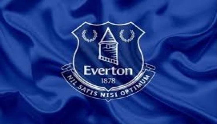 مويز يتعهد بالاحتفال مجددًا رغم تلقيه بطاقة صفراء