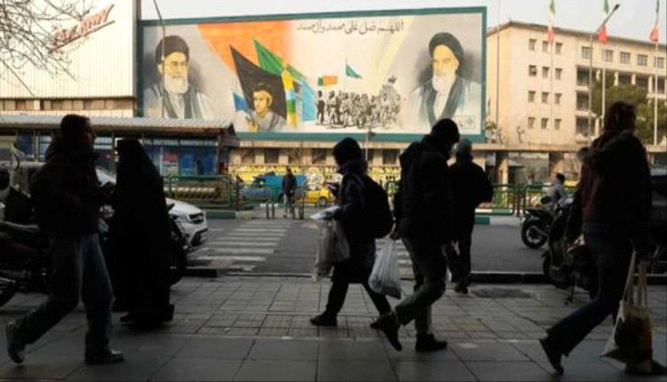 لندن تصعّد الضغوط بعقوبات تطال قيادات إيرانية