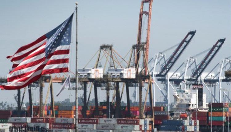 قفزة مقلقة في تجارة أمريكا: العجز يتضاعف إلى 56.8 مليار دولار